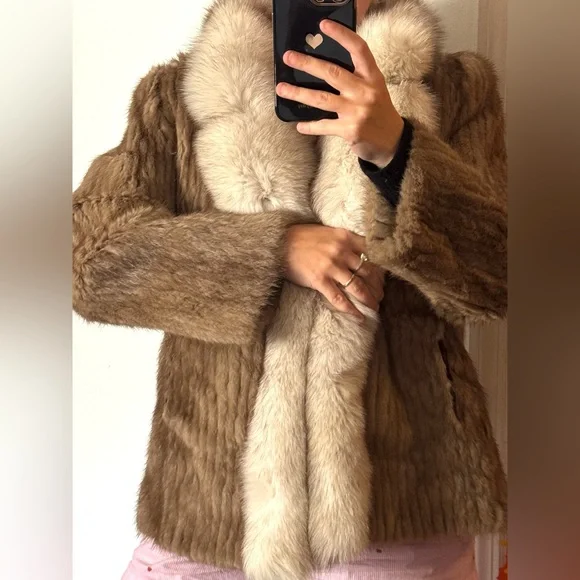 Brown stripped mink fur jacket coat with blue Fox trim - Picture 5 of 16